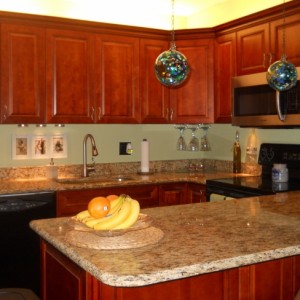 https://www.tileoutlets.com/product_images/uploaded_images/betsy-steve-miller-kitchen-cabinetry-completed-650x488-300x300.jpg