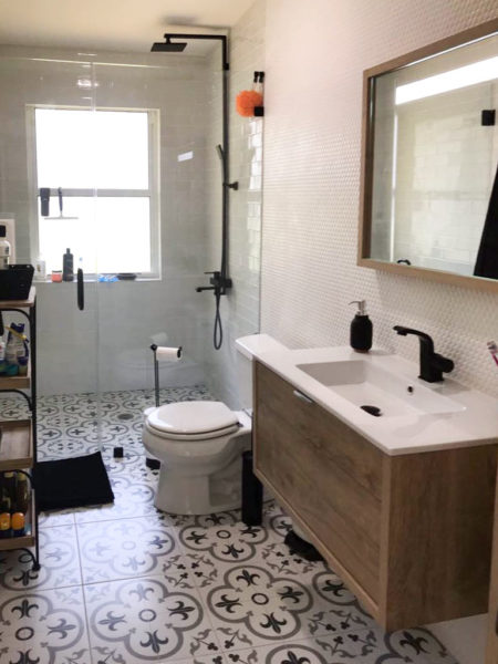 Big Tile Or Little How To Design, What Color Floor For Small Bathroom